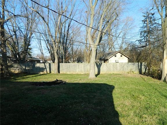 2nd image of 3273 Thurston Dr