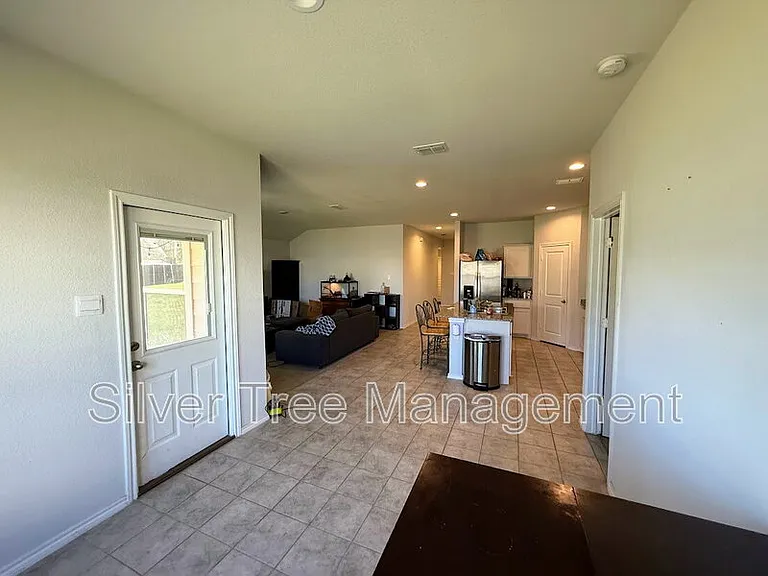 265 Olympia Marble Dr — Photo 4