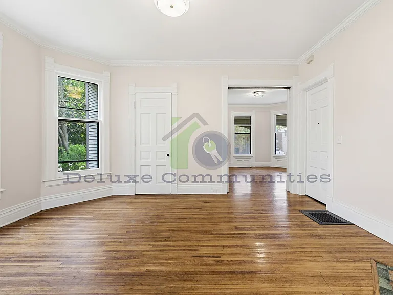 410 Eastern Ave SE — Photo 13