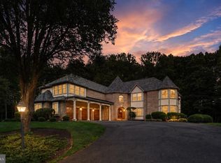 9827 Lake Meadow Ct, Burke, VA 22015