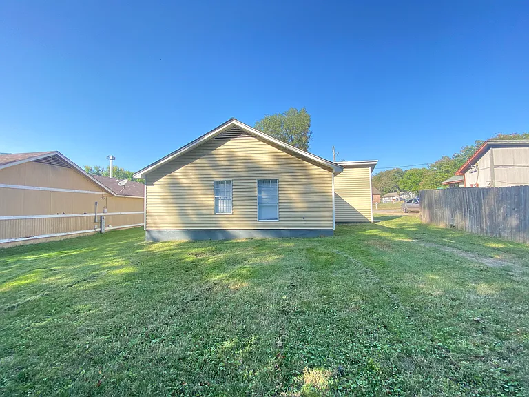 4543 Villawood Dr — Photo 12