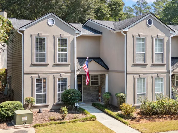 601 Masons Creek Cir, Sandy Springs, GA 30350