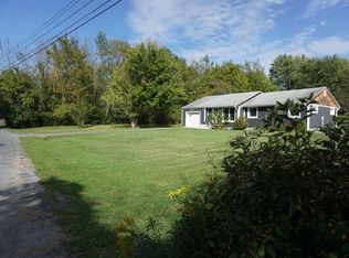 25 Van Loon Pl, Athens, NY 12015