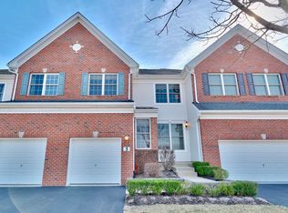 5 Chatsworth Rd, Manalapan, NJ 07726