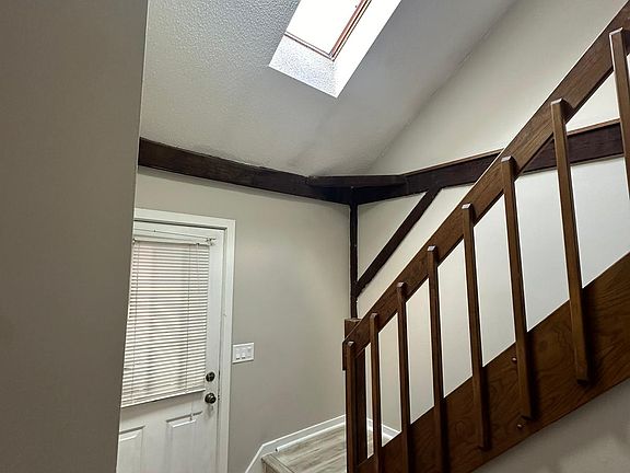 4th image of 5 Brookside Ln #10