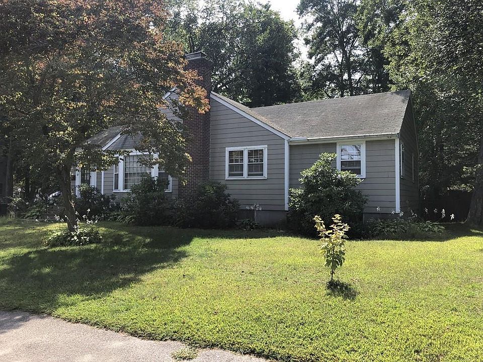 2nd image of 315 Greenlodge St
