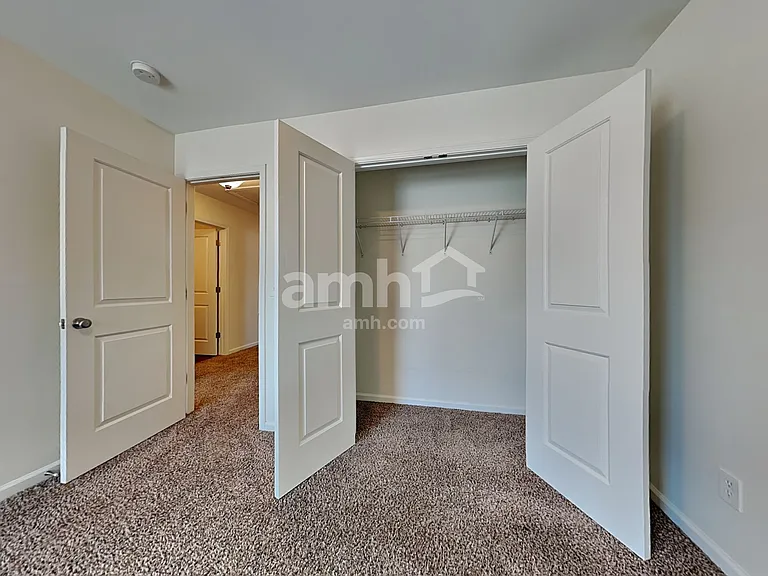 407 Pine Hill Ln — Photo 17