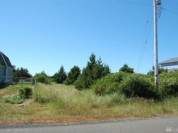 3rd image of 913 S Sand Dune Ave SW