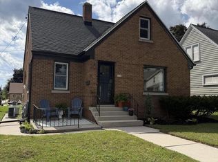 1715 Marvin Ct, Sheboygan, WI 53081
