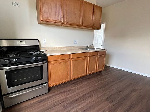 5th image of 3005 W 19th St #2E