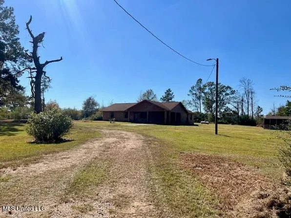 33 Watts Bennett Cir, Oak Vale, MS 39656