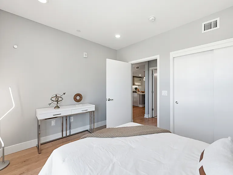 1048 Monroe St #307 — Photo 26