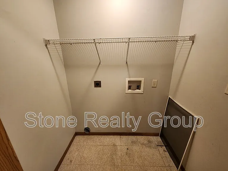 2324 7th Ave — Photo 7