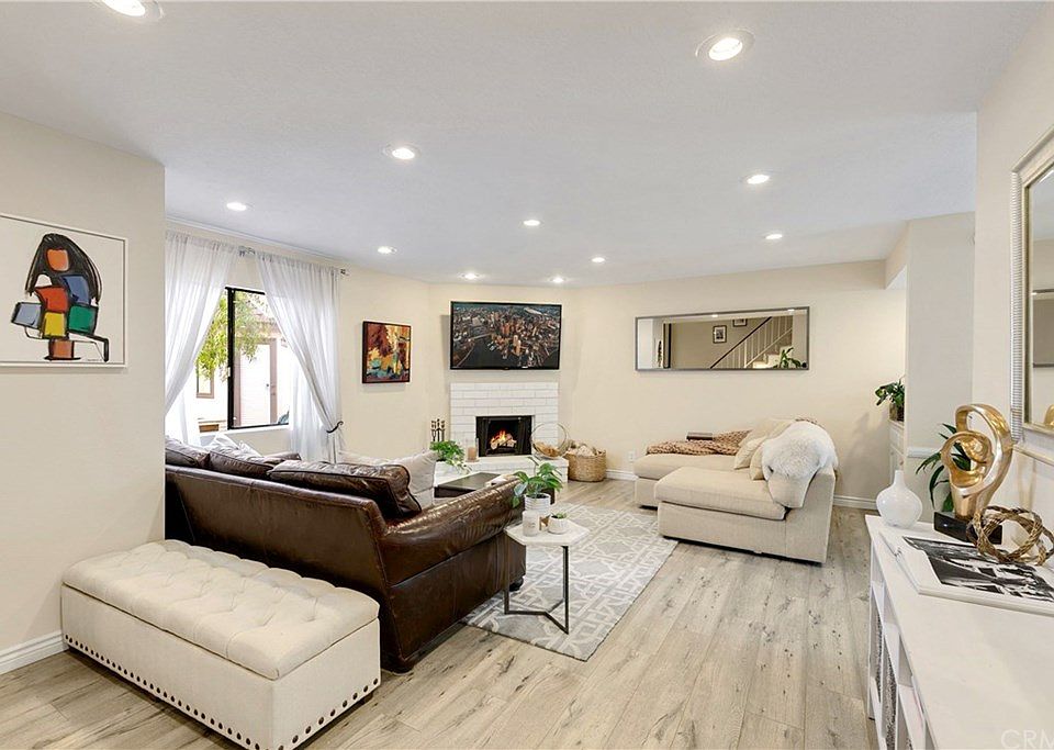 1st image of 12330 Magnolia Blvd APT 114