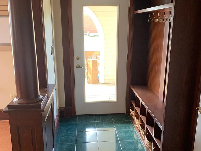 529 Saint Louis St — Photo 2
