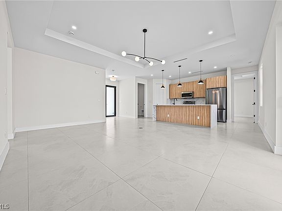 2nd image of 845 Nimitz Blvd