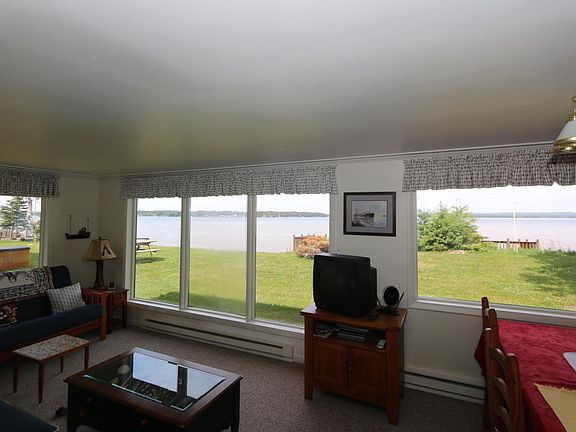 3rd image of 4008 Bermuda Ave