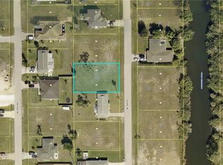 1916 NE 18th Pl, Cape Coral, FL 33909