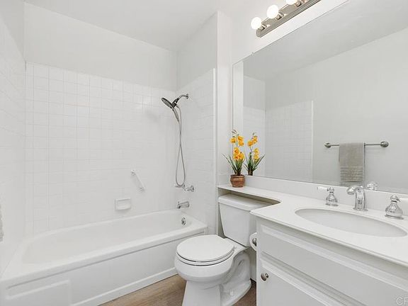 4th image of 245 Fairlee Ln