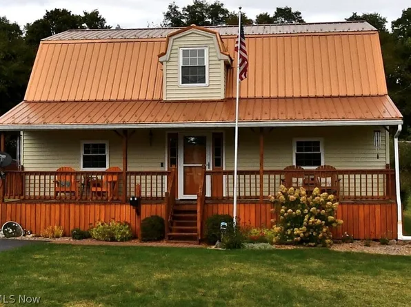 17 E Franklin St, Newton Falls, OH 44444