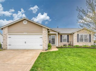 2727 Providence Ridge Dr, Wentzville, MO 63385
