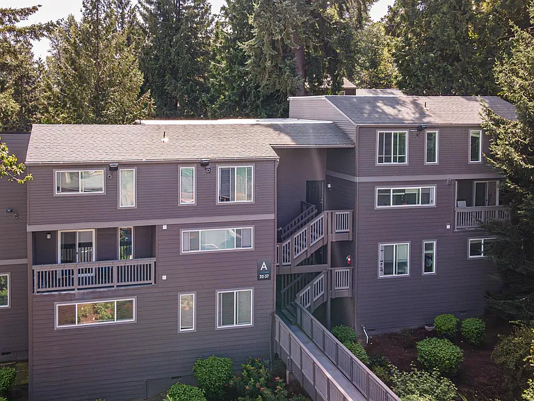 Larkspur West Linn — Photo 21