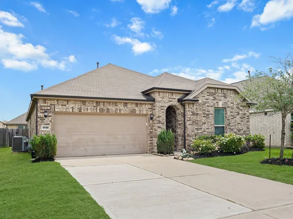 1722 Anna Creek Dr, Richmond, TX 77469