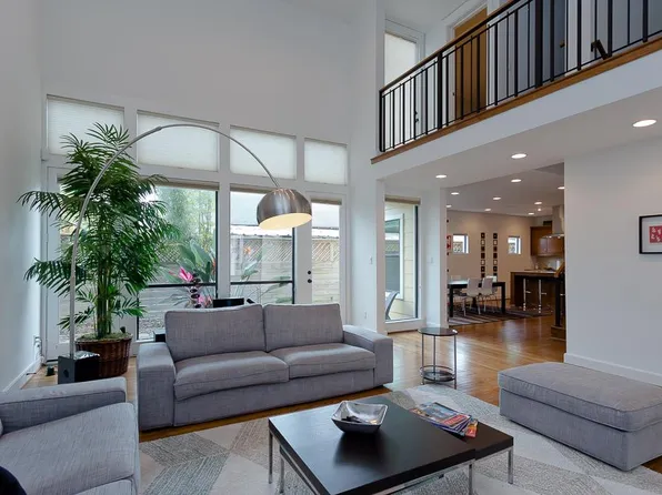 1310 Dorothy St, Houston, TX 77008