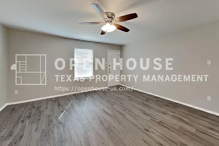 3 bed, 2.0 bath, 1406 sqft, $2,075 — Photo 3