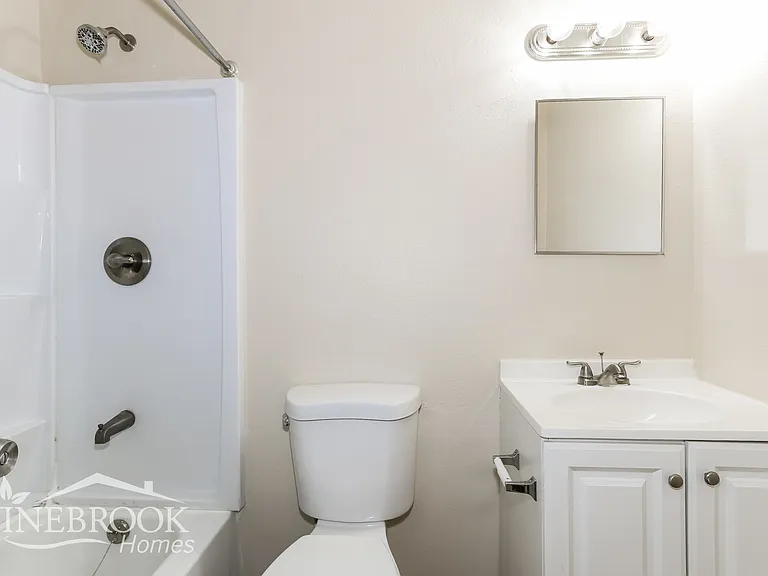 3621 Lexington Dr — Photo 13