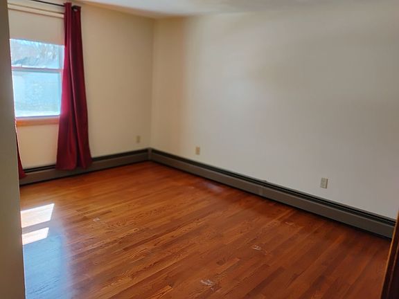 4th image of 5 Valley St