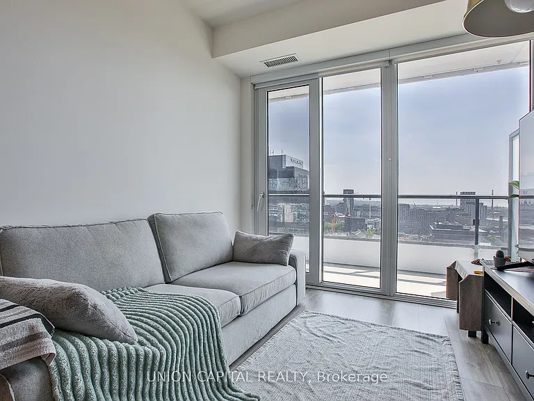 70 Princess St #1806E — Photo 9