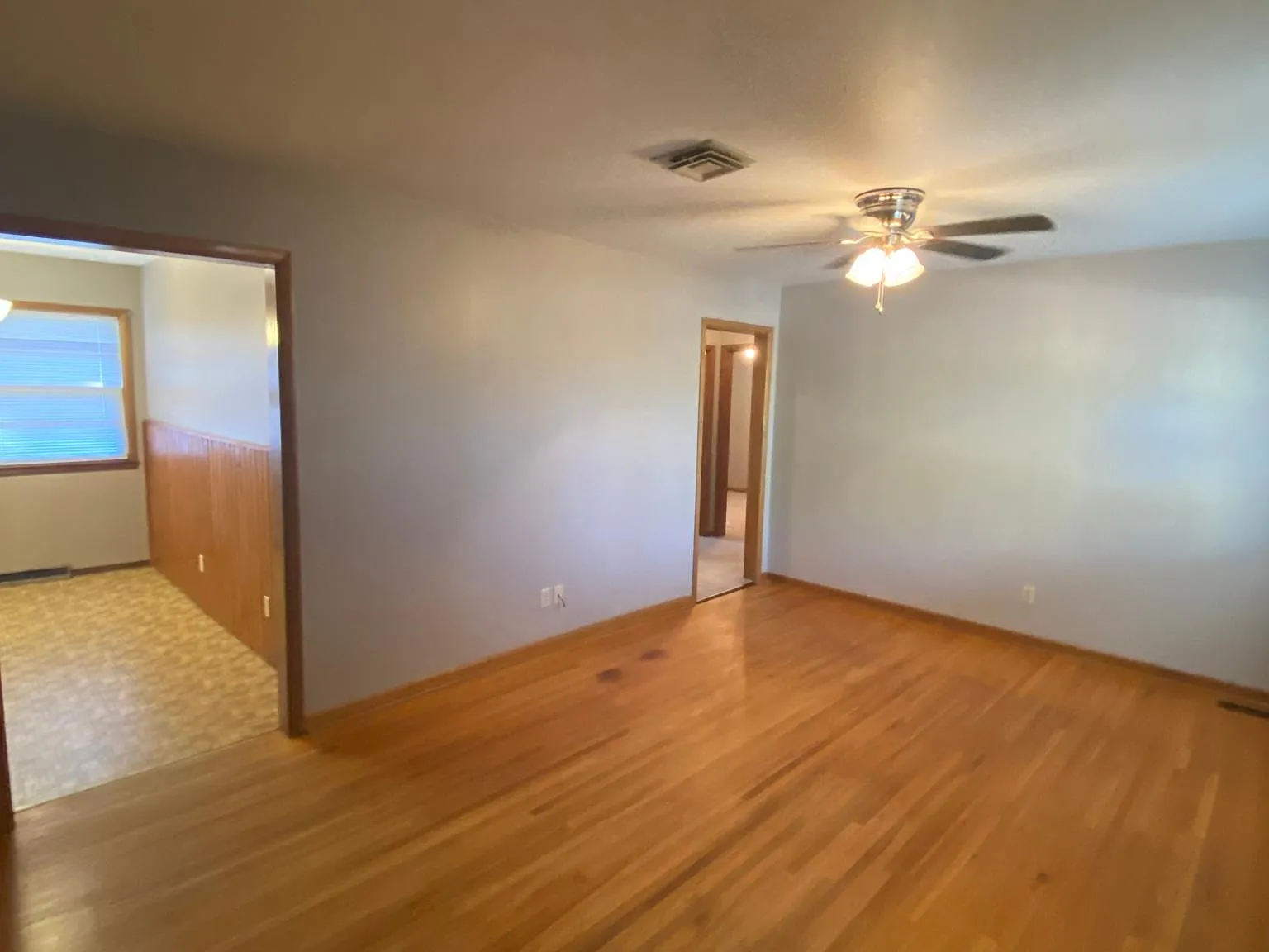 3 bed, 980 sqft, $1,350 — Photo 4