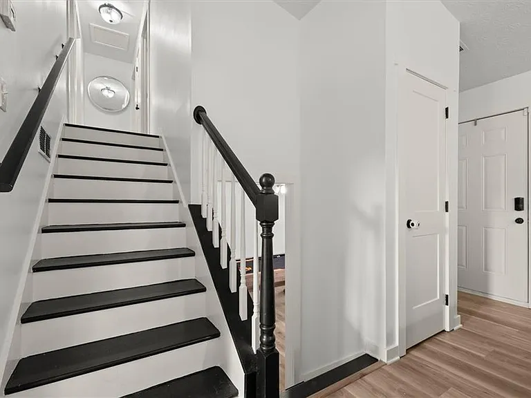 6338 Stablewood Way — Photo 7