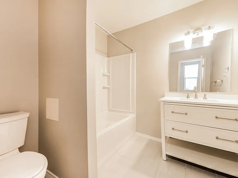 1412 Laurel Ln — Photo 12
