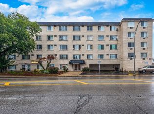 1227 S Harlem Ave APT 207, Berwyn, IL 60402