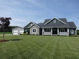 1708 Rookery Gln, Burlington, WI 53105