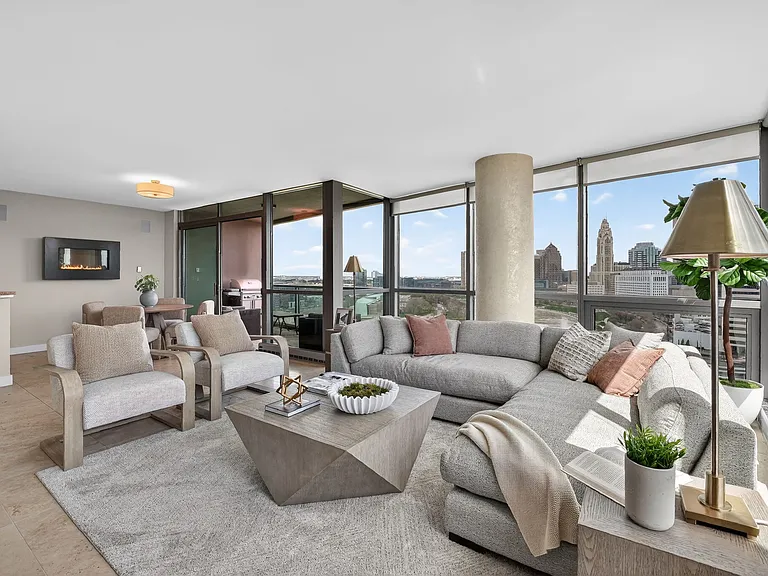 1 Miranova Pl #1840 — Photo 12