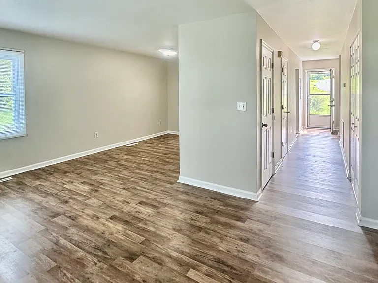 2906 Cara Ct — Photo 6
