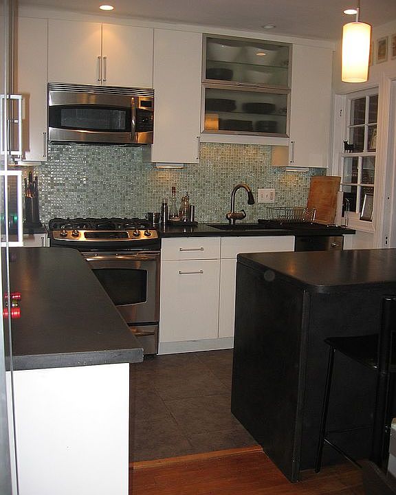 1st image of 2633 S Uhle St