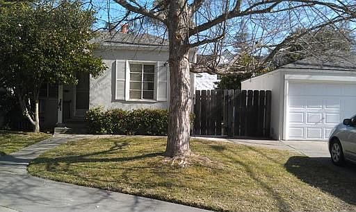 2nd image of 401 38th St