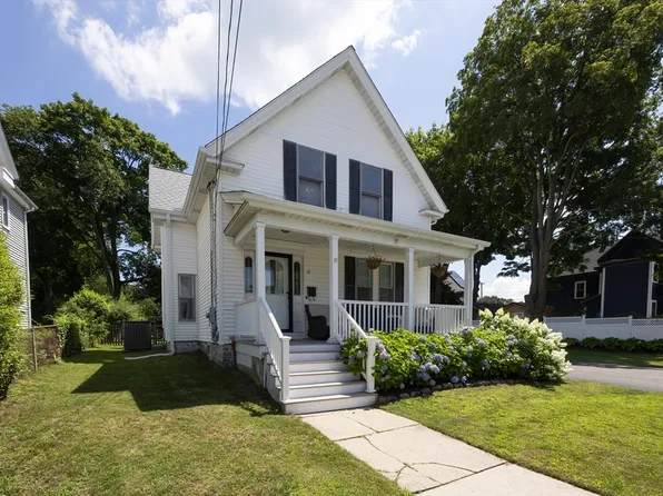 11 Garfield St, Franklin, MA 02038