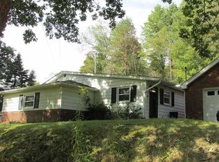 160 Buffalo Hill Rd, Irwin, PA 15642