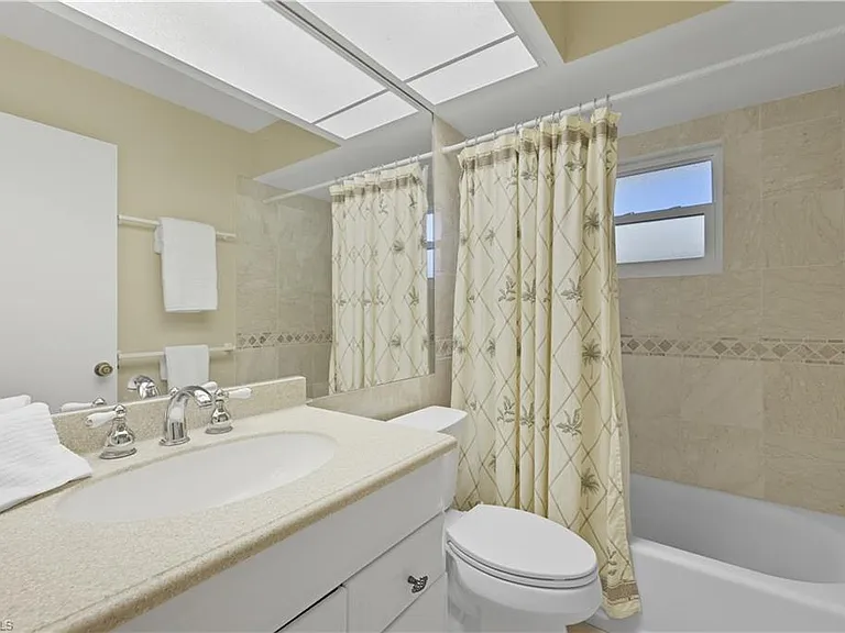 2261 Kings Lake Blvd — Photo 27