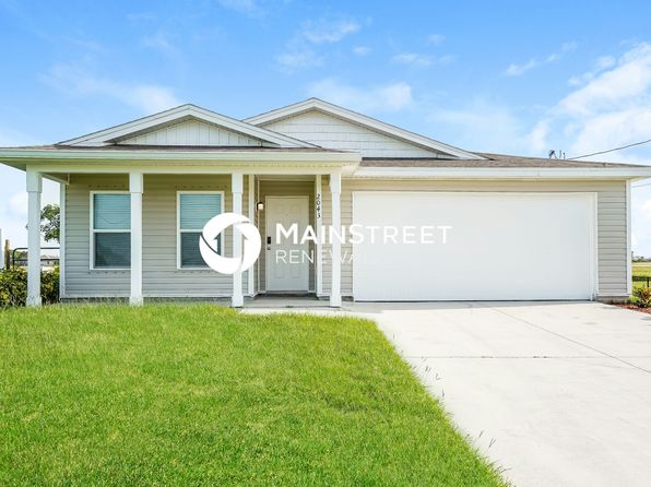 2043 NW 1st St