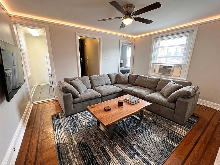 400 S 9th St #3R — Photo 1