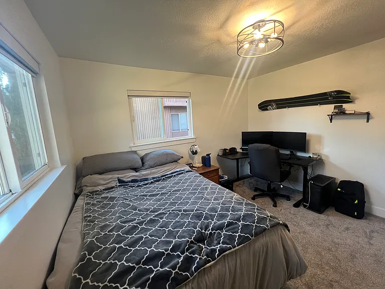 820 E 100 N — Photo 12