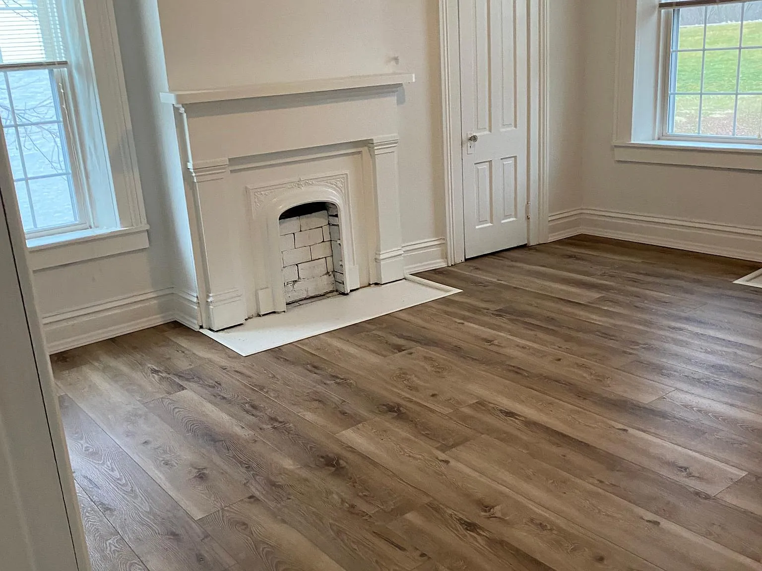 227 E High St — Photo 2