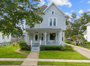 108 N High St, Washington, IL 61571
