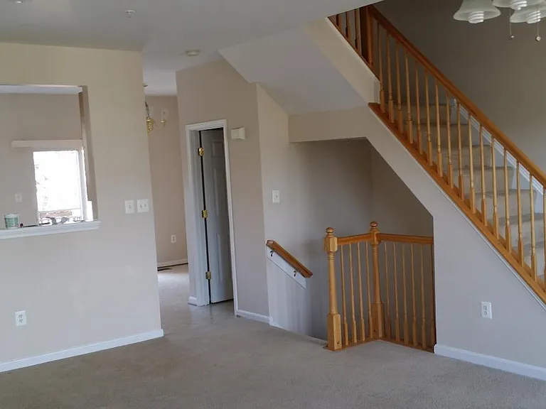 2413 Huntwood Ct — Photo 3